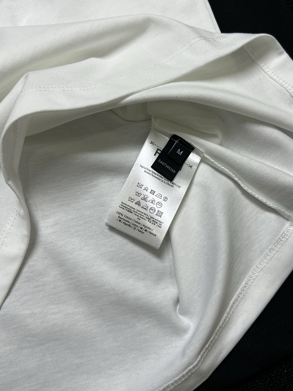 ブランドTシャツ角部分ディテール